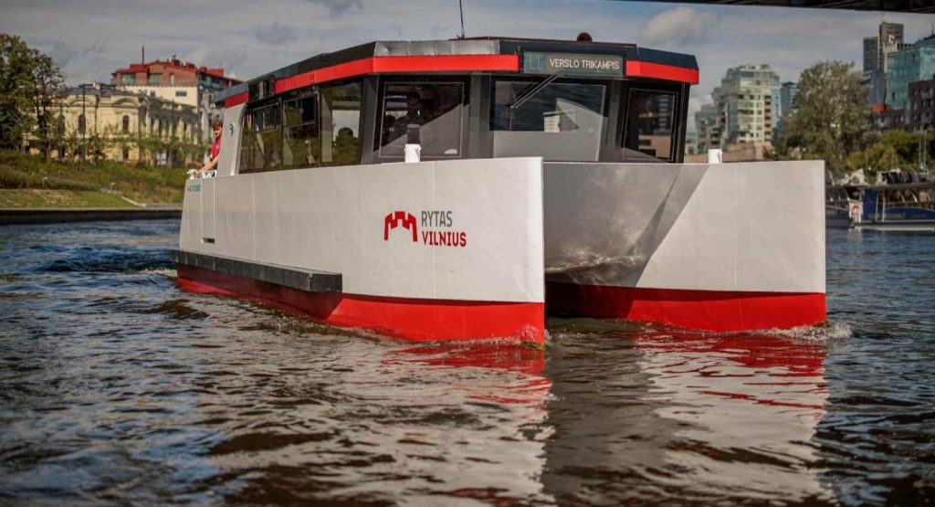 zero-emissions-ferryboat-to-glide-commuters-up-and-down-historic-river-in-european-capital