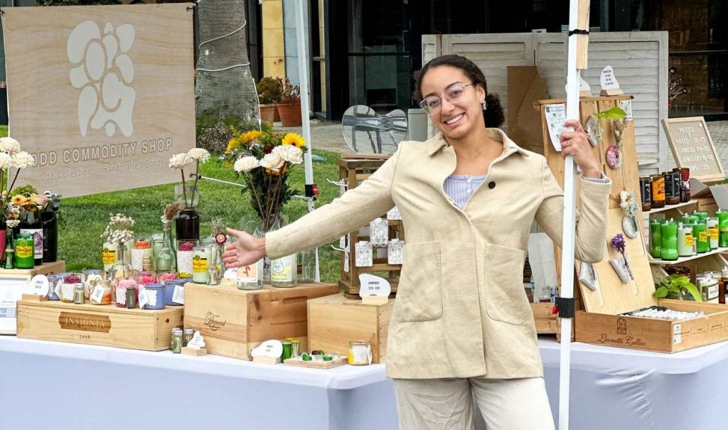 windows-broken-into-become-earrings-in-one-woman’s-quest-to-keep-glass-out-of-landfills
