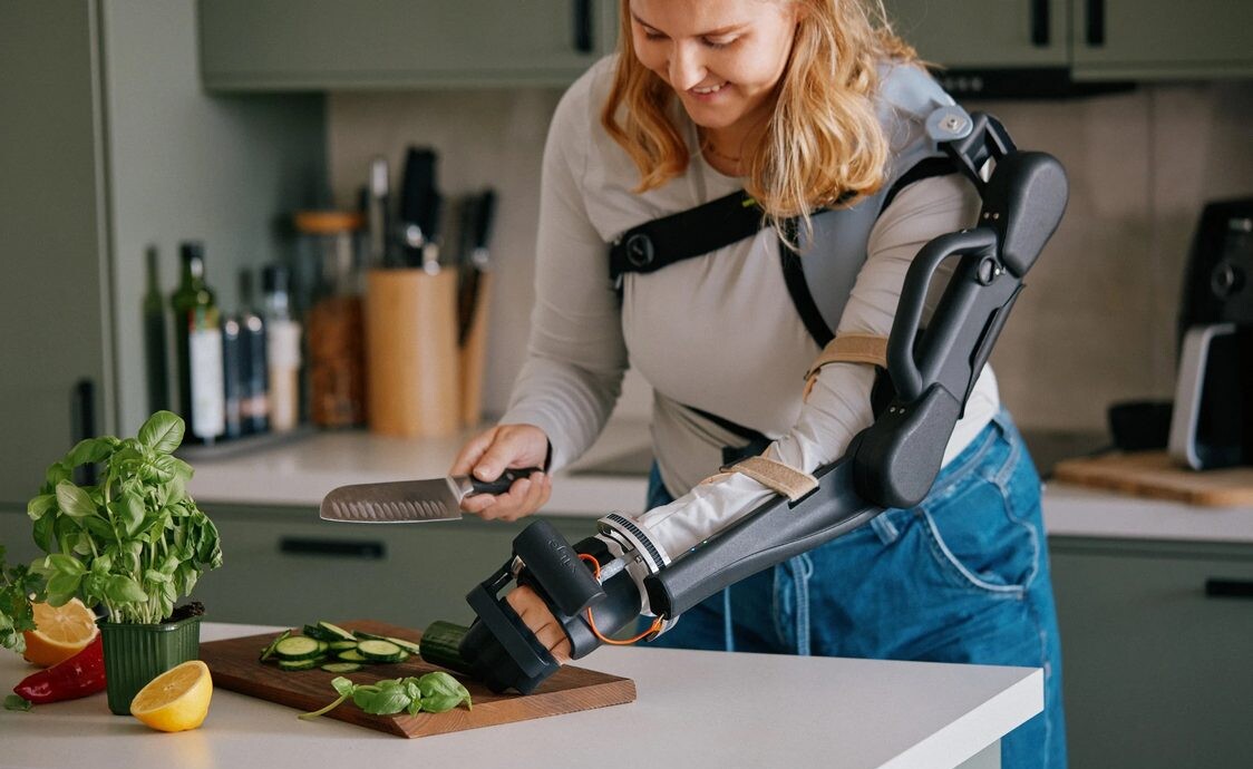 ‘it-feels-like-me-again’:-world’s-first-arm-exoskeleton-gives-stroke-patients-independence