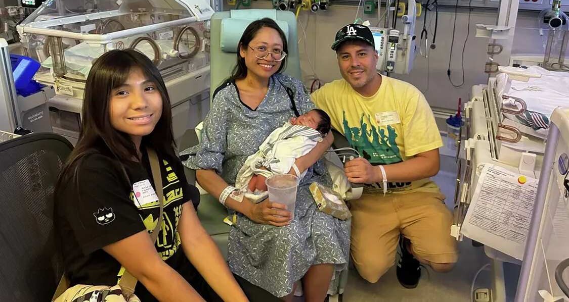 mom-and-baby-beat-1-in-a-million-odds-to-survive-the-‘rarest-of-pregnancies’