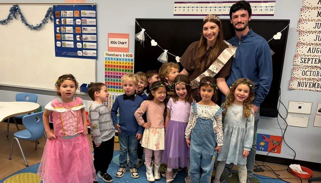 fiance-surprises-his-bride-with-wedding-shower-in-the-preschool-where-they-first-met-as-toddlers
