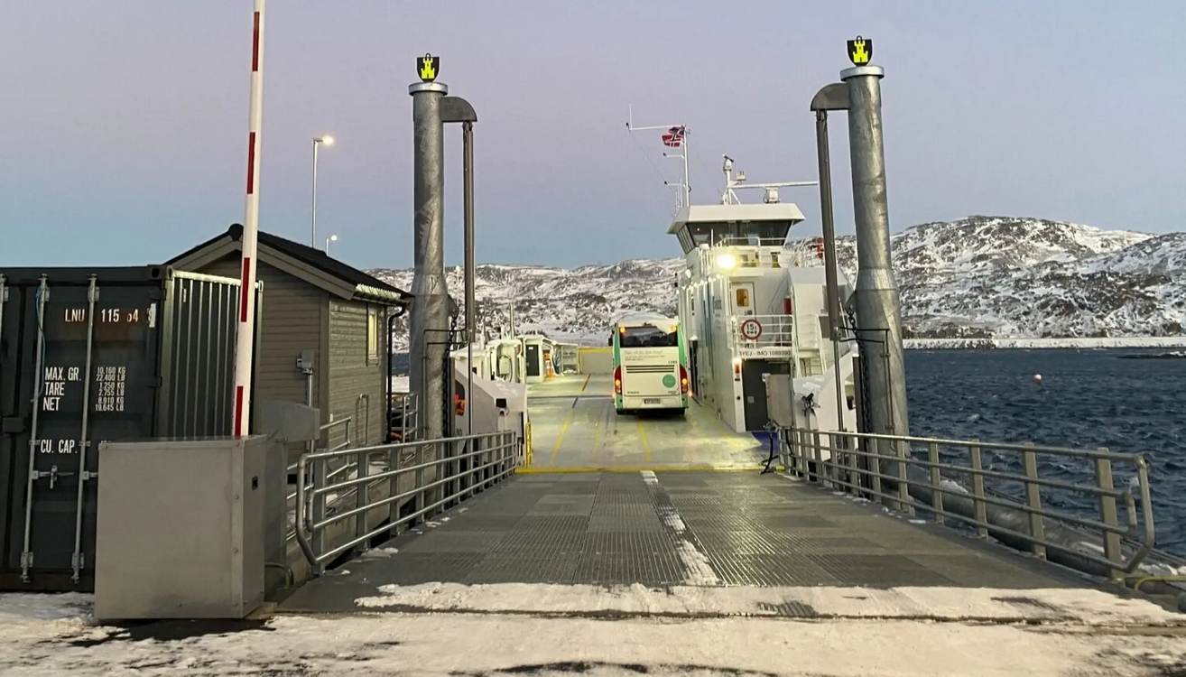 world’s-most-northern-electric-ferry-now-sailing-in-frigid-13°f-temps-(-25°c)