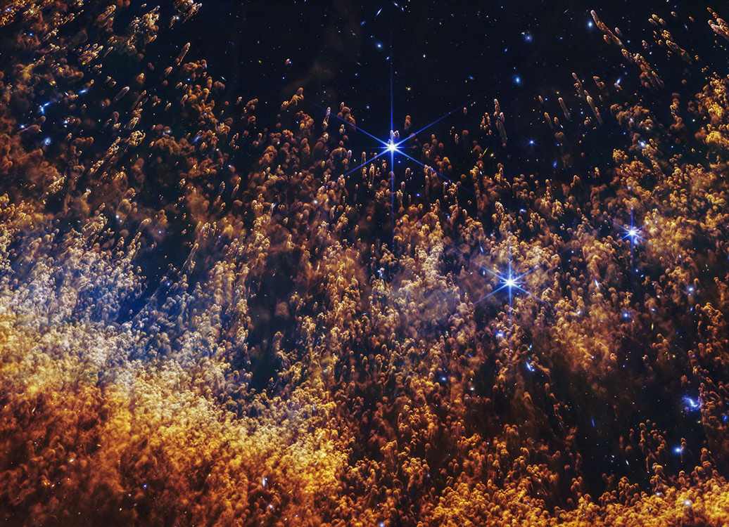 star’s-final-breath-appears-like-columns-of-smoke-in-breathtaking-new-james-webb-image