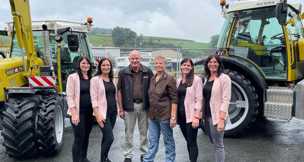 4-sisters-invent-electric-tractor-with-mom-and-dad-and-it’s-selling-in-5-countries