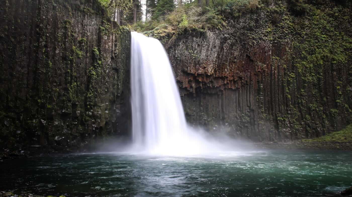 beloved-oregon-waterfall-to-become-public-land-as-state-buys-abiqua-falls-property