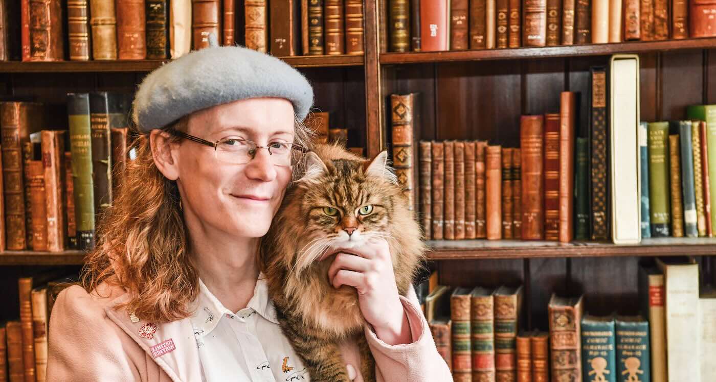 meet-the-oxford-library-cat-who’s-purr-fectly-content-being-the-unofficial-college-mascot